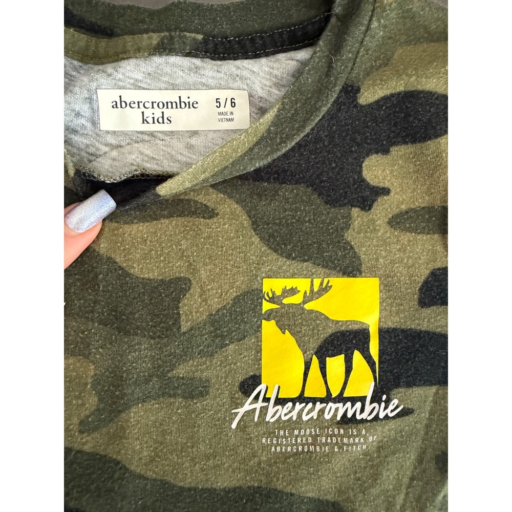 Abercrombie Kids Lot of 5 Boys TShirts Size 5/6 Camo Blue Set - Picture 6 of 8